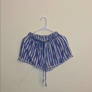 White and Blue stripped cloth shorts